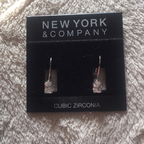 NEW beautiful cubic zirconia earrings - Picture 2 of 3